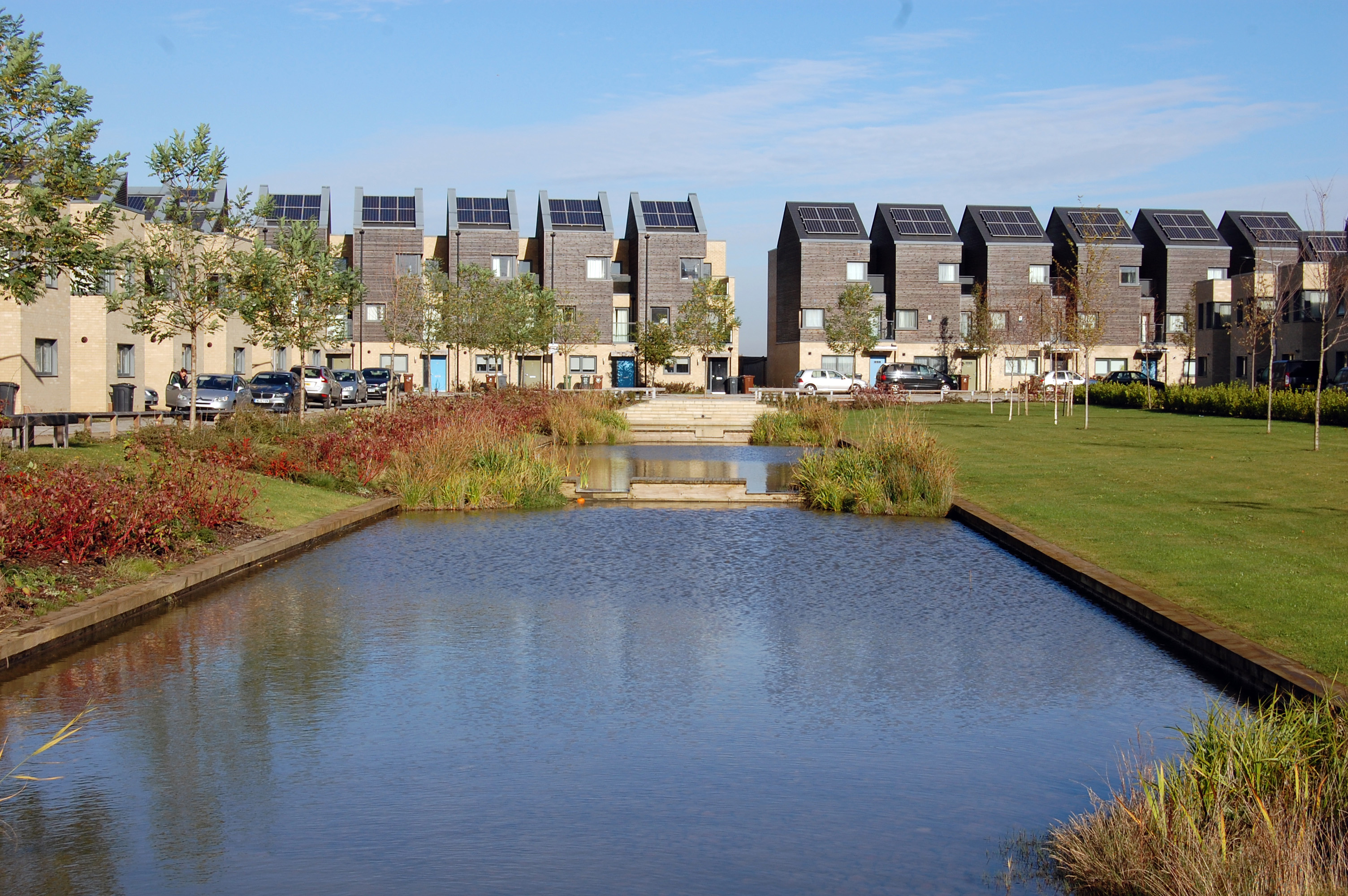 Creating a new neighbourhood: Barking Riverside | London City Hall