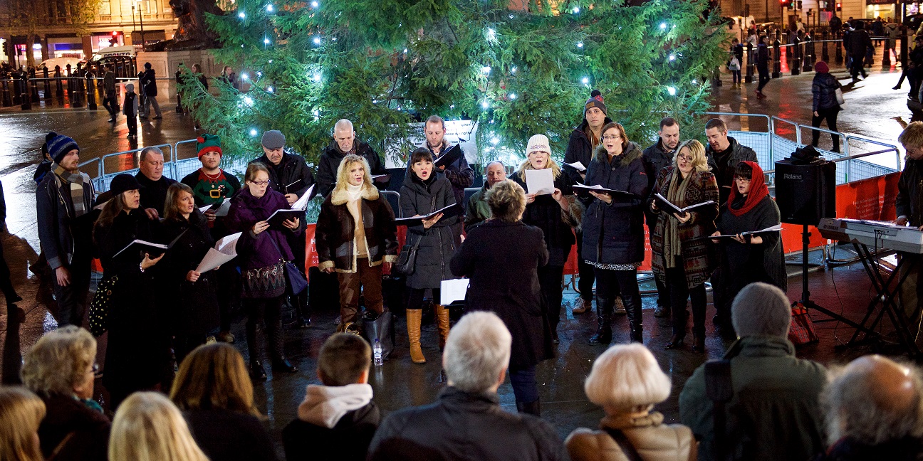 Christmas Carols on Trafalgar Square London City Hall