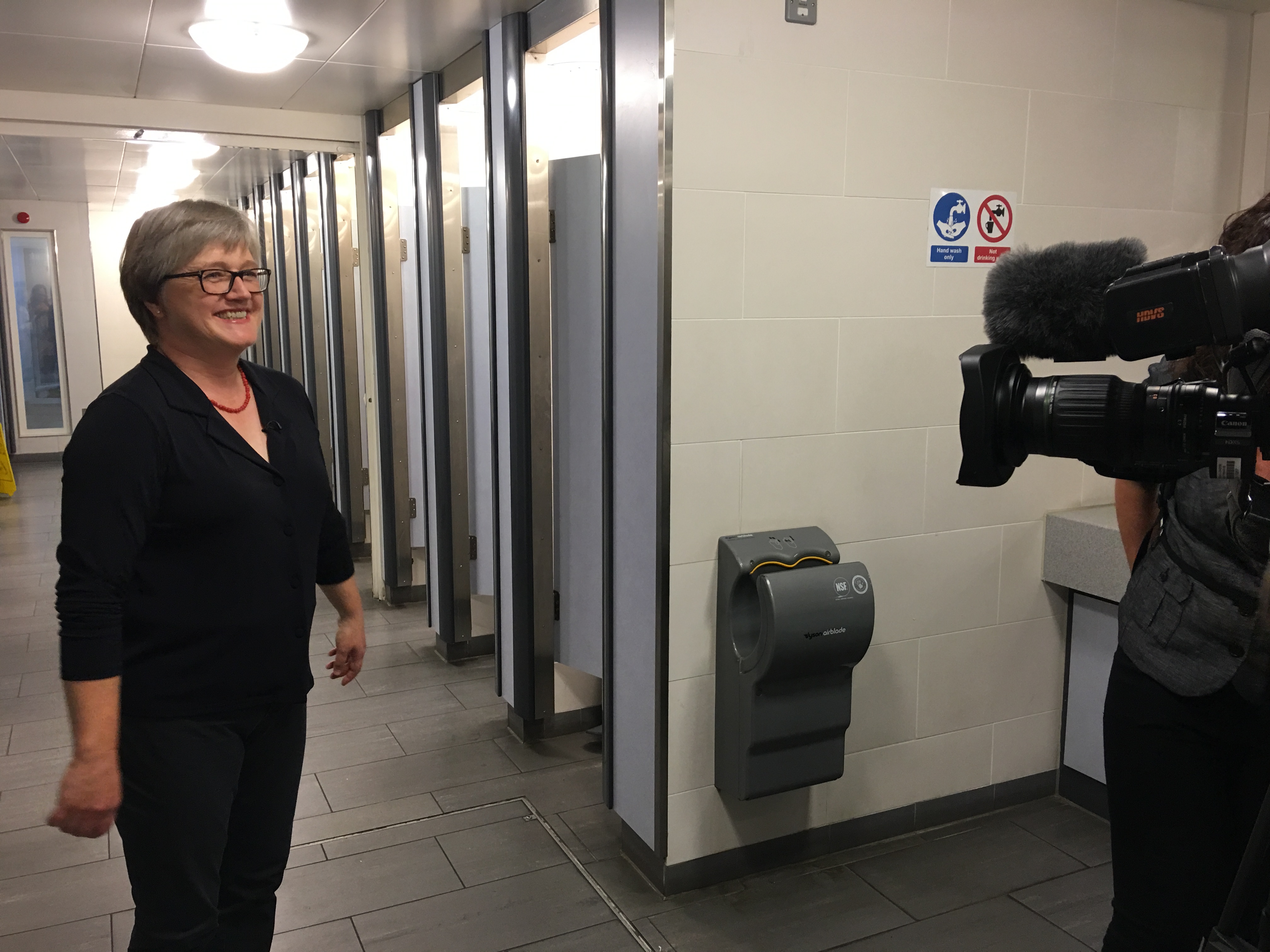 Access to public toilets as lockdown eases London City Hall