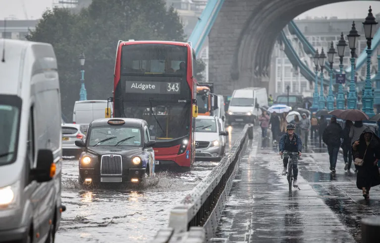 Flooding on Tower Bridge