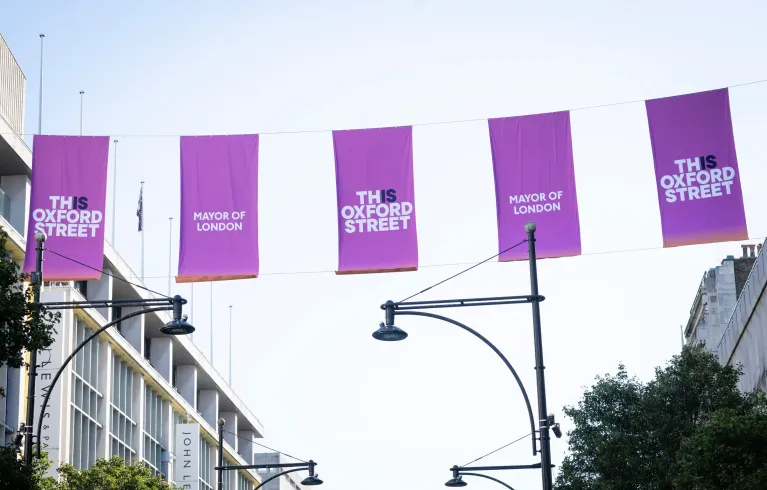 Flags with this is Oxford street