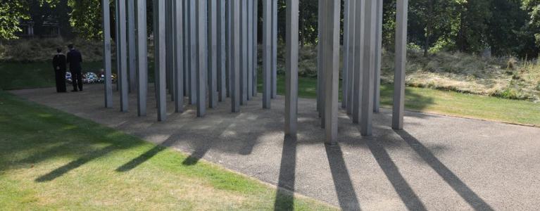 7 7 memorial pillars in london