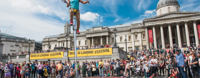 Busker trafalgar square