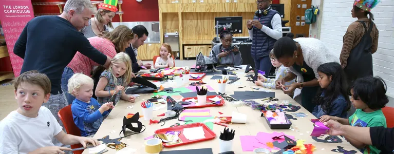Children doing crafts in the National Theatre