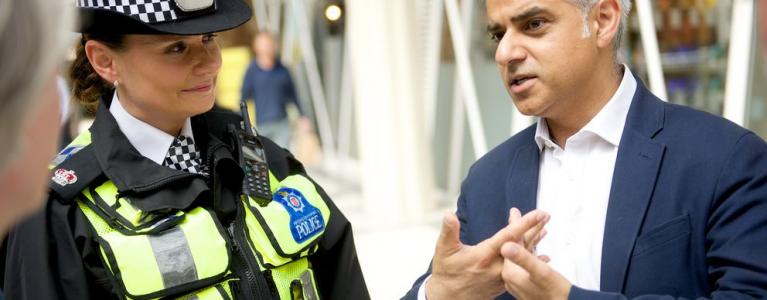 Sadiq Khan talks to police officer