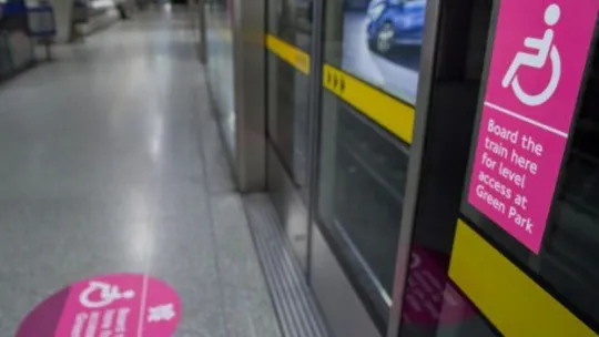 Jubilee station accessibility signage