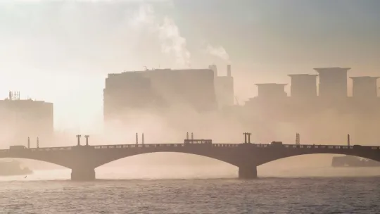 Monitoring and predicting air pollution