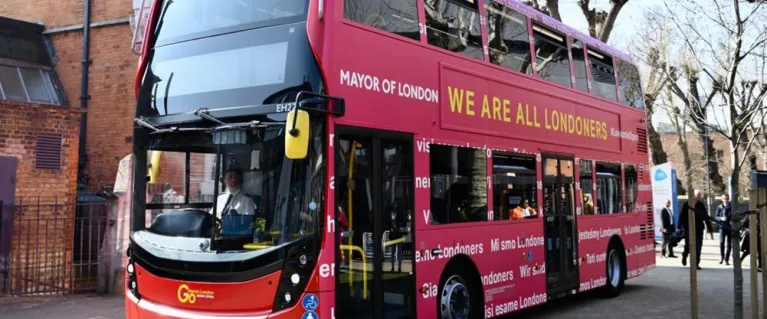 EU Londoners Hub bus