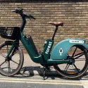 Dockless e-bike on London street
