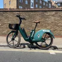Dockless e-bike on London street